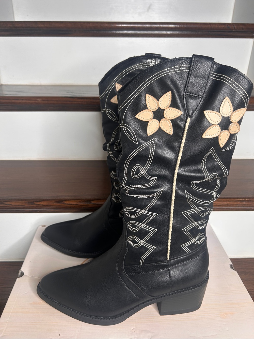 Black Western Knee-High Boots with Cream Floral Appliqué - Picture 8 of 15
